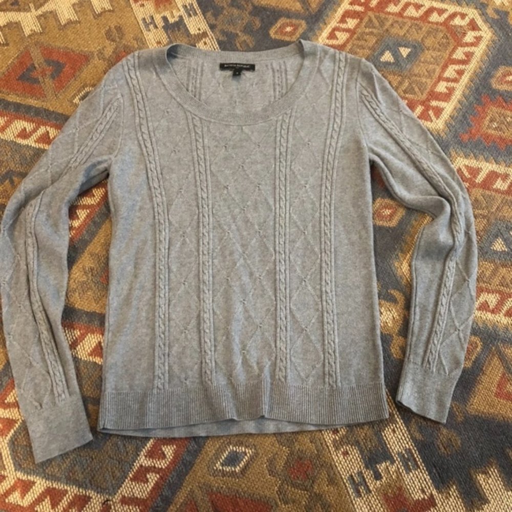 🔴Banana Republic Gray Knit Sweater Small